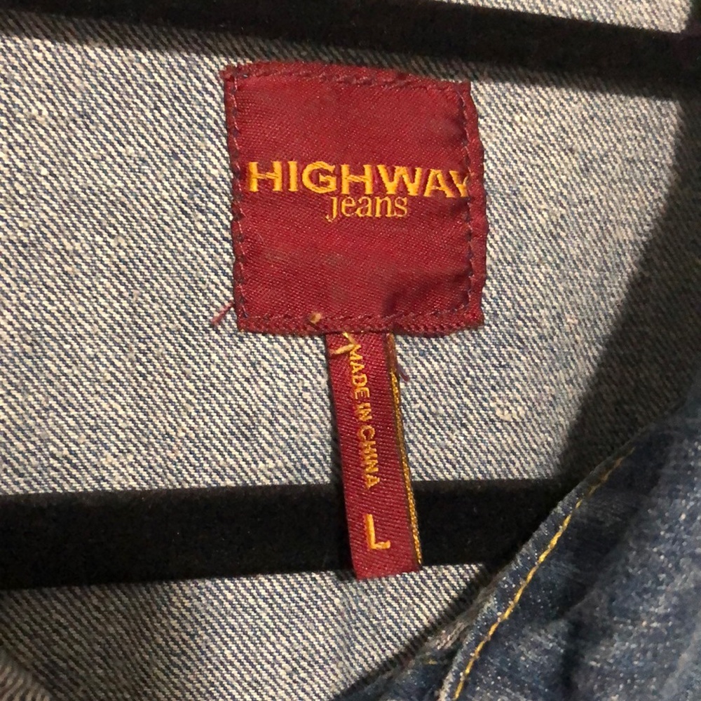 Distressed jean jacket - Picture 3 of 4